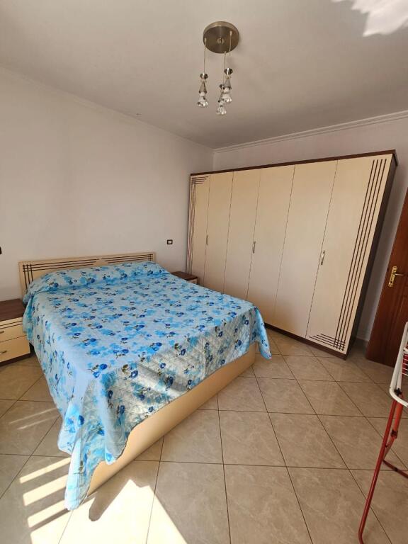 JEPET ME QERA APARTAMENT 2+1 PRANE POLIKLINIKES DURRES