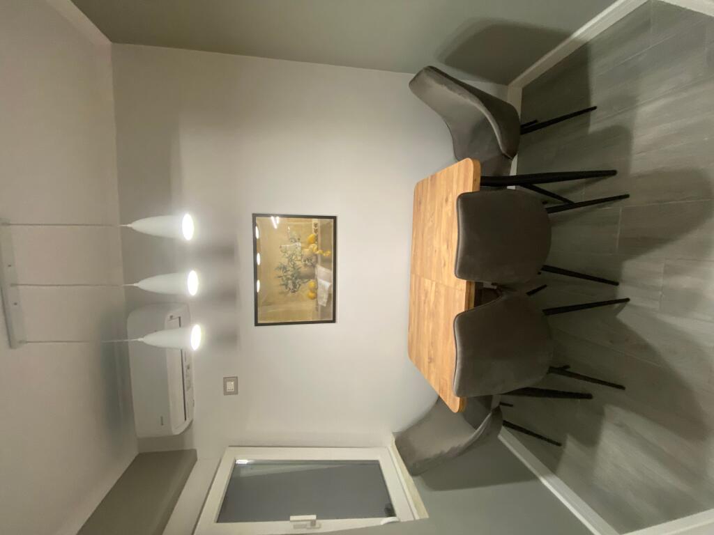 1+1,i mobiluar per here te pare ,shkolle e kuqe,550 mije leke