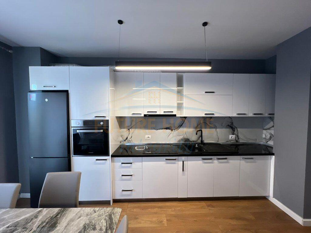 Qera, Apartament 2+1, BULEVARDI I RI , Tiranë.