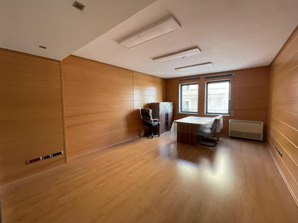 CLINIC SPACE / OFFICE FOR SALE AT THE KRISTALI OVERPASS