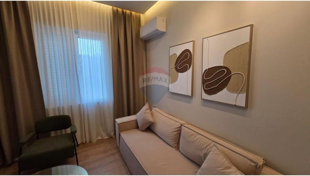 Apartament 1+1 me qira tek rruga e Barrikadave