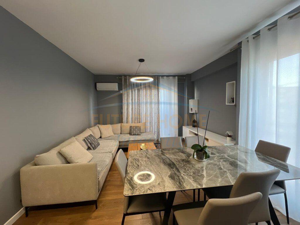 Qera, Apartament 2+1, BULEVARDI I RI , Tiranë.