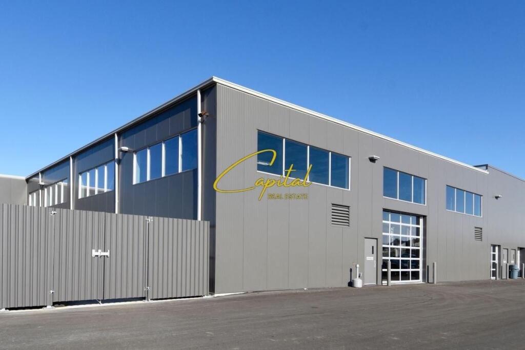 MAGAZINE ME QERA 2.900 M2 KASHAR 13.000 EURO