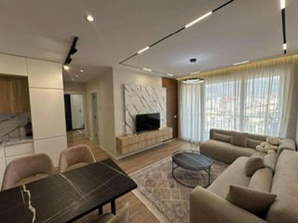 Super apartament 2+1 në Don Bosko