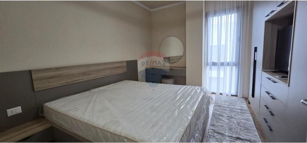 Me qira apartament 1+1 postparkim, Liqeni i Thate