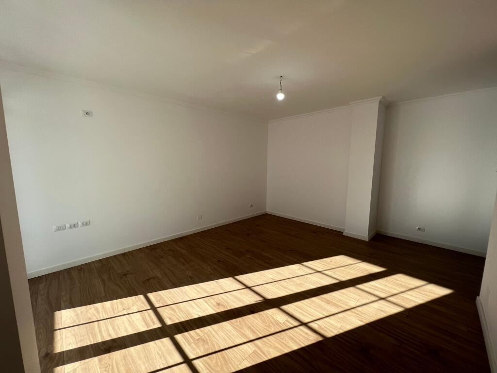 📣 SHITET Apartament 2+1 Me Depo Dhe Ballkon 📍 Prane Qendres 🛣️ Rruga e "Bogdaneve" ✨