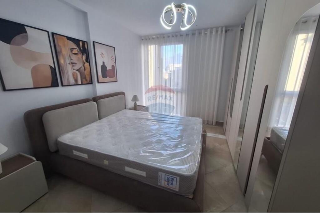 Apartament 2+1 me qera Rr.Barrikadave