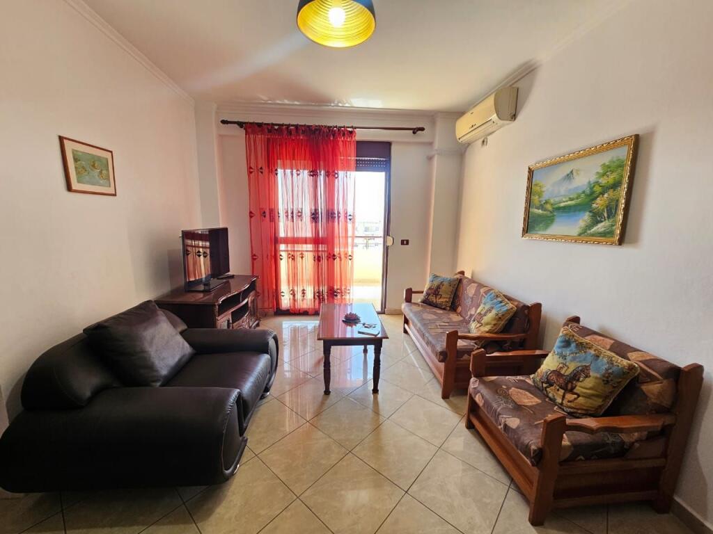 JEPET ME QERA APARTAMENT 2+1 PRANE POLIKLINIKES DURRES