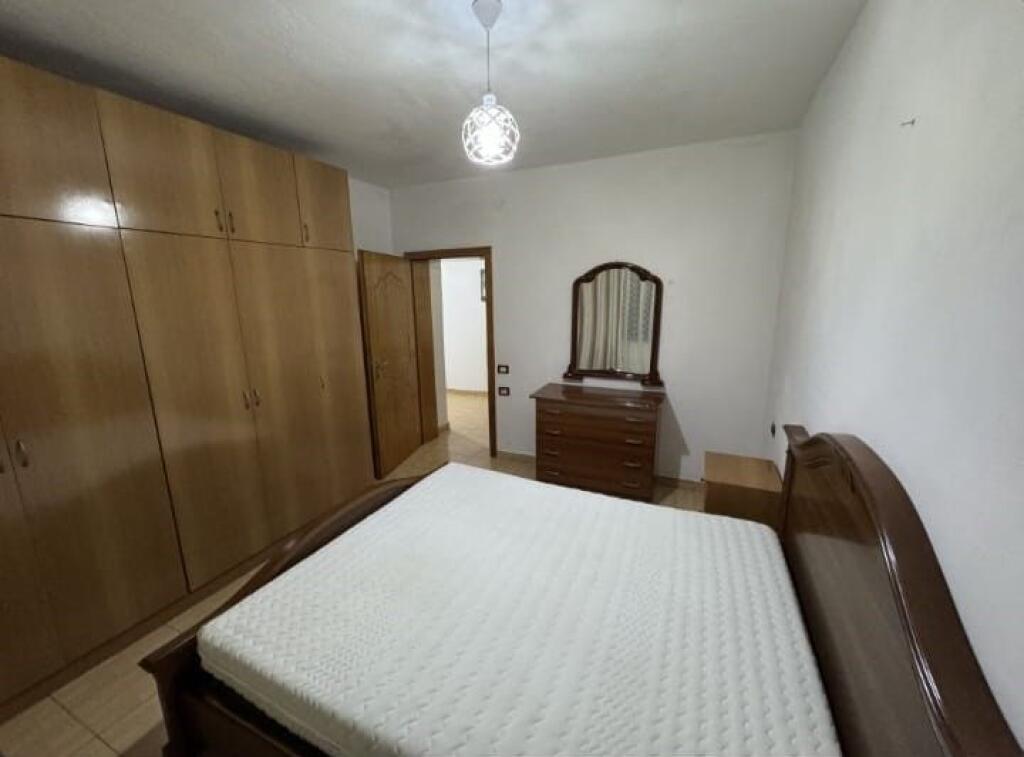 🏡 Jepet me qira apartament 2+1 ne Xhamllik!