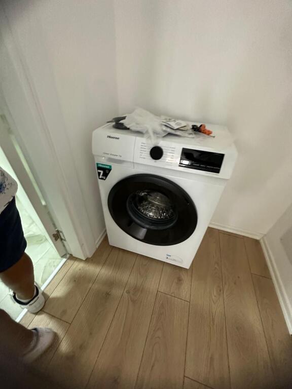 🏡 Jepet me qira apartament 1+1 📍 Grand Gallery, Yzberisht 🏢 Kati 8, pallat i ri me ashensor  💶 Çmimi: 500 € / muaj  📱 Alesi Real Estate –