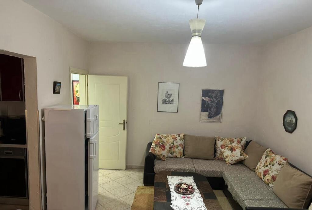 APARTAMENT ME QERA 2+1 PORCELAN 50.000 LEKE