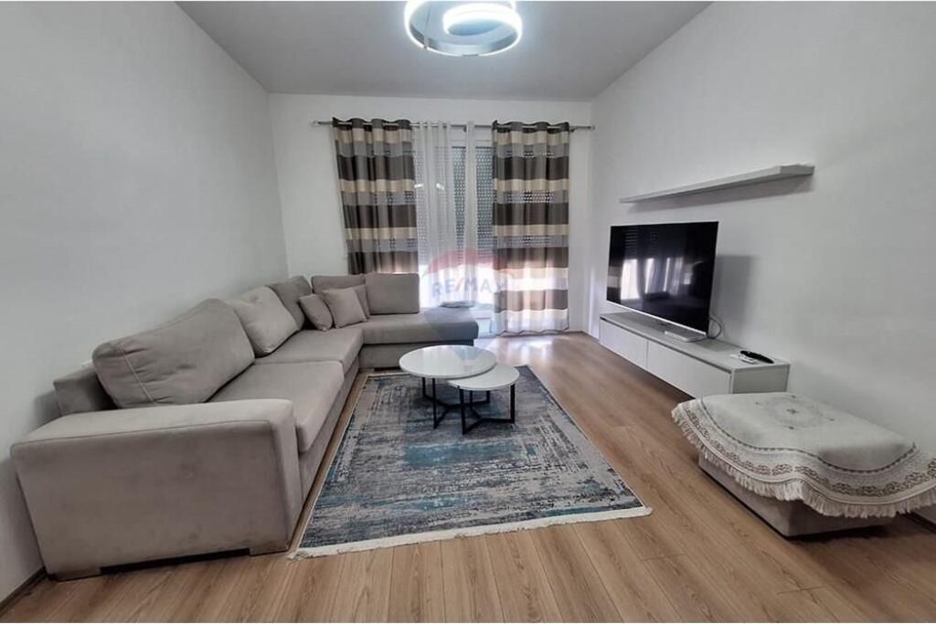 Apartament me qera 2+1 tek Don Bosko