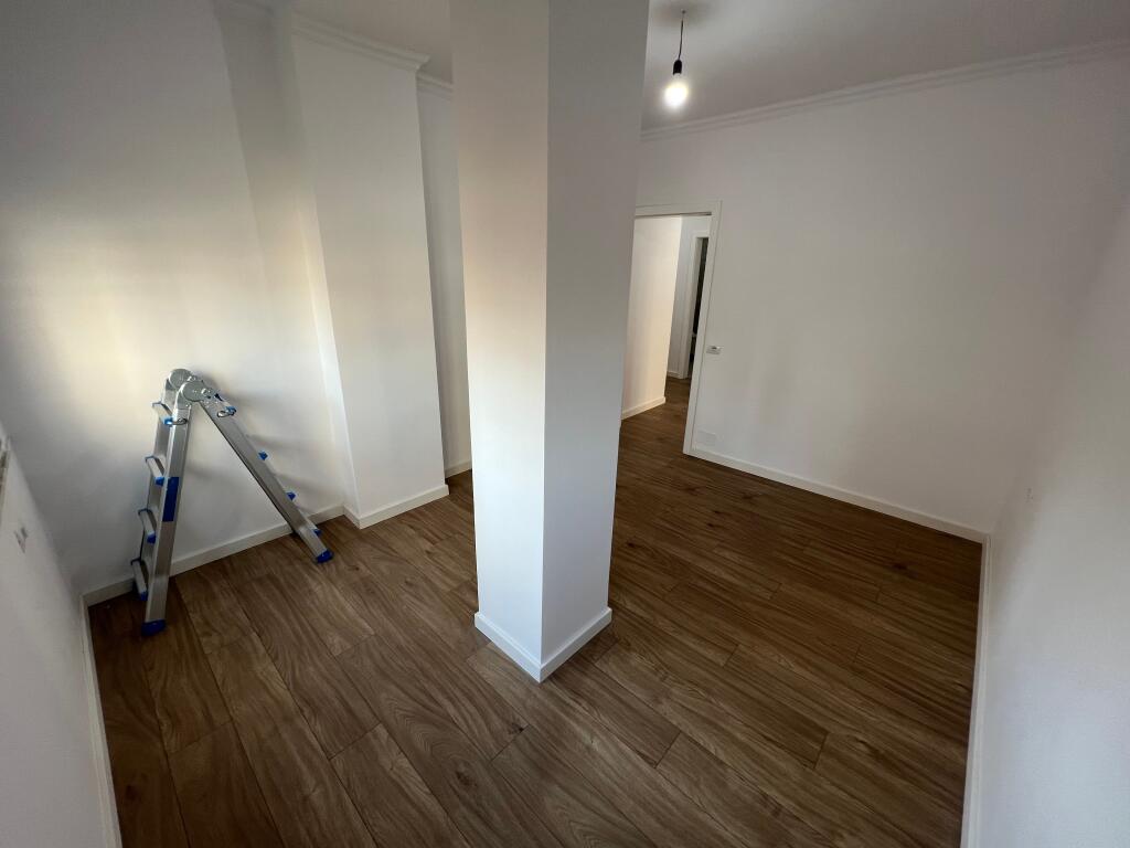 📣 SHITET Apartament 2+1 Me Depo Dhe Ballkon 📍 Prane Qendres 🛣️ Rruga e "Bogdaneve" ✨