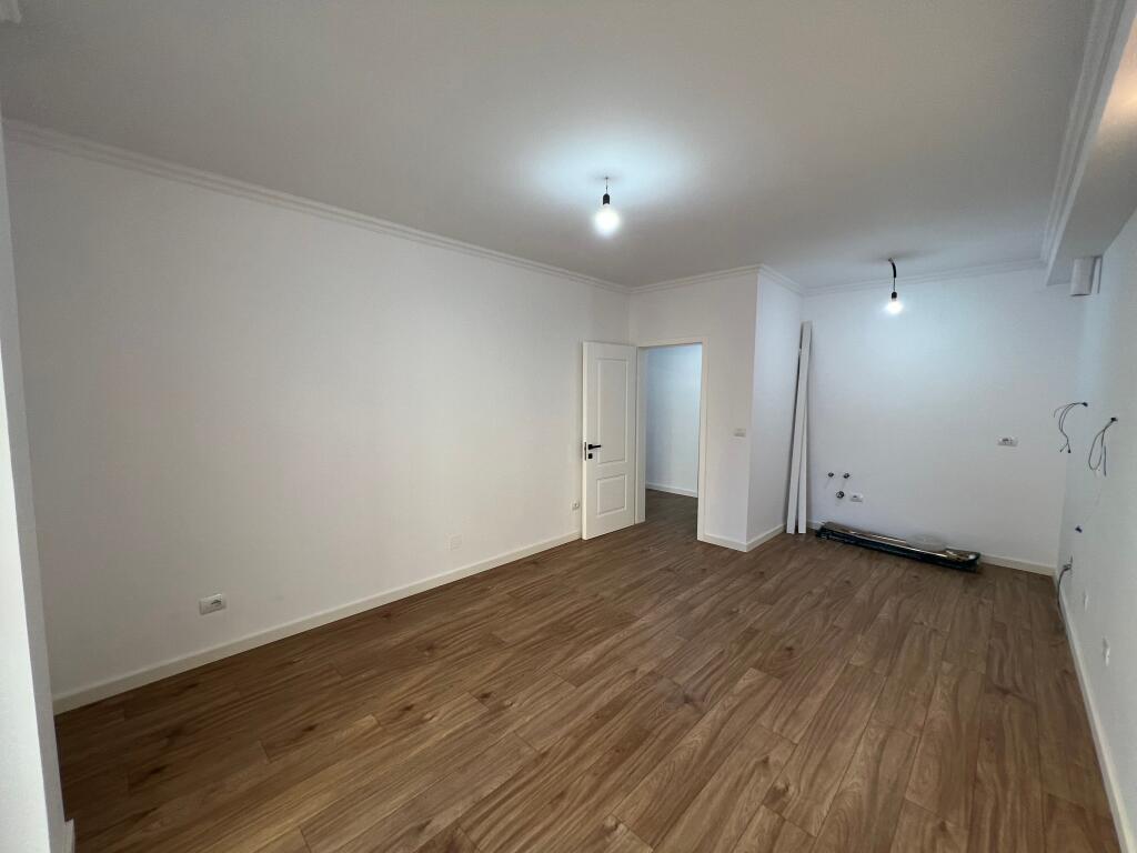 📣 SHITET Apartament 2+1 Me Depo Dhe Ballkon 📍 Prane Qendres 🛣️ Rruga e "Bogdaneve" ✨