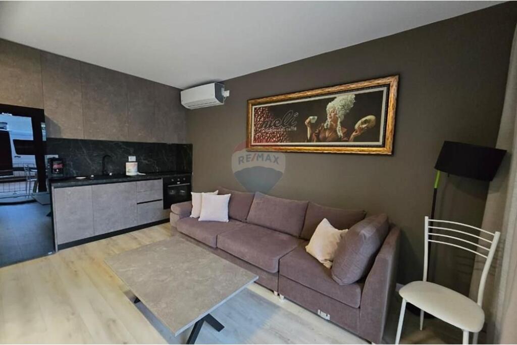 Jepet me qira apartament 1+1+p.parkimi te 5 Maji