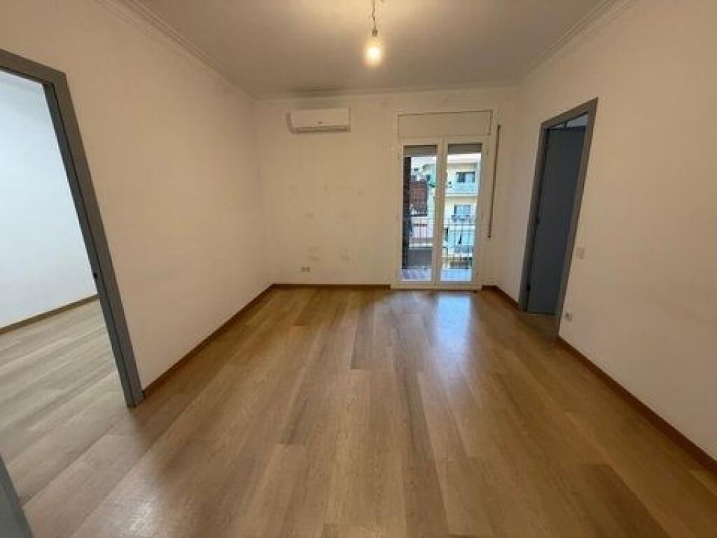 Zyre Me Qera 3+1+2 Tek Selvia (ID BZ2763) Tirane