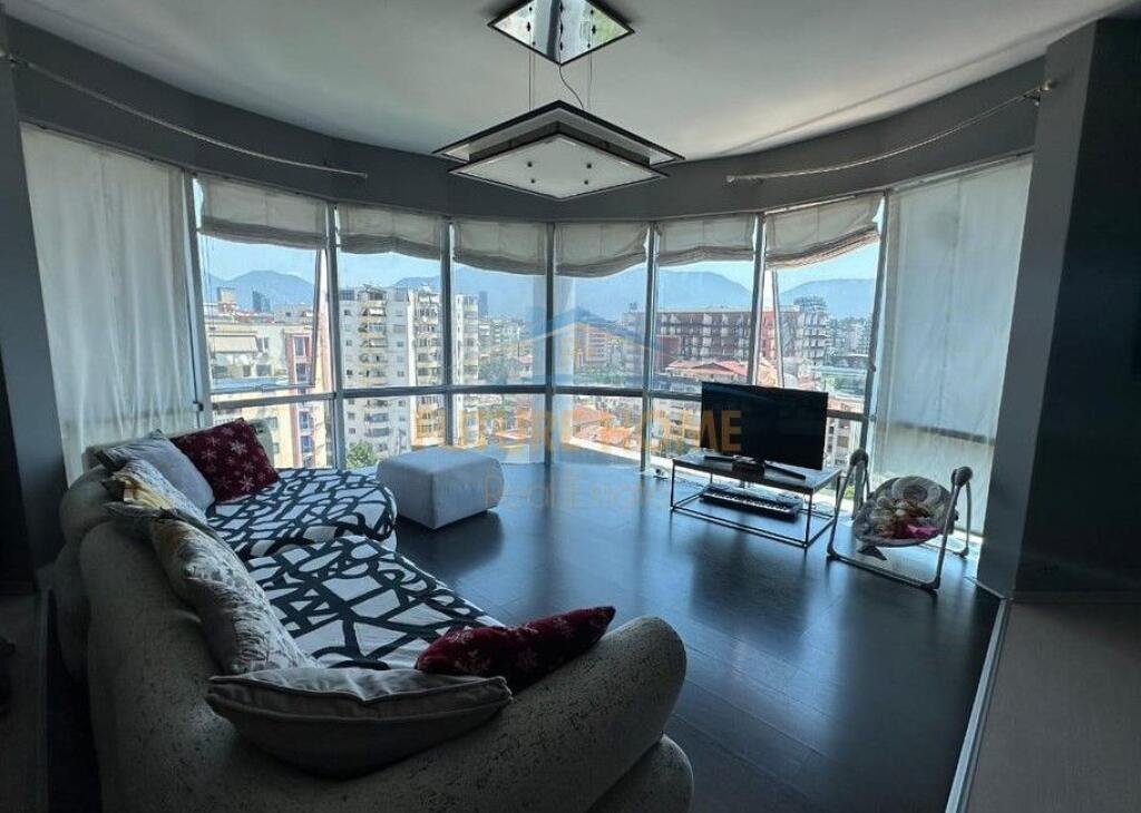 Apartment for rent 2+1+2 in the Commune of Paris, Tirana