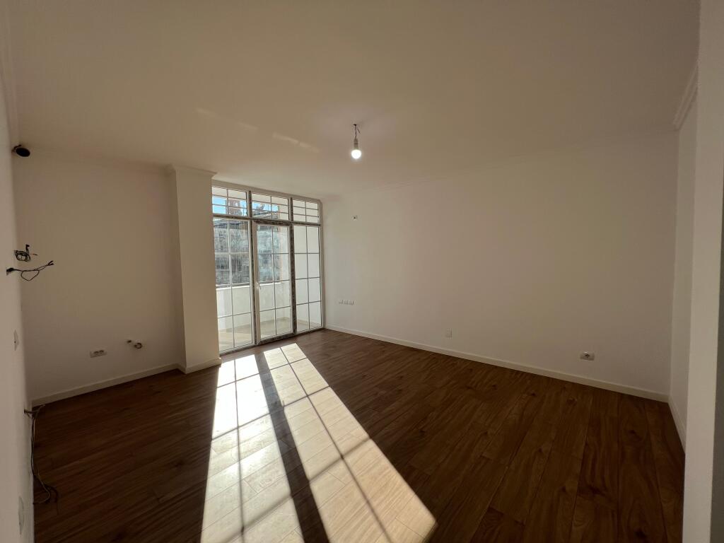 📣 SHITET Apartament 2+1 Me Depo Dhe Ballkon 📍 Prane Qendres 🛣️ Rruga e "Bogdaneve" ✨