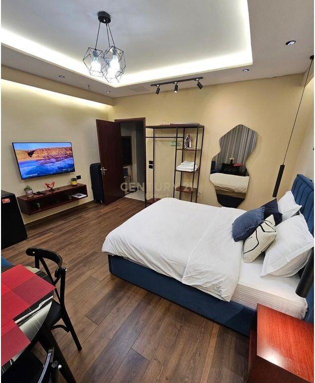 Shitet Garsoniere e Investuar – Rr. Mine Peza, pranë Prokurorisë së Tiranës