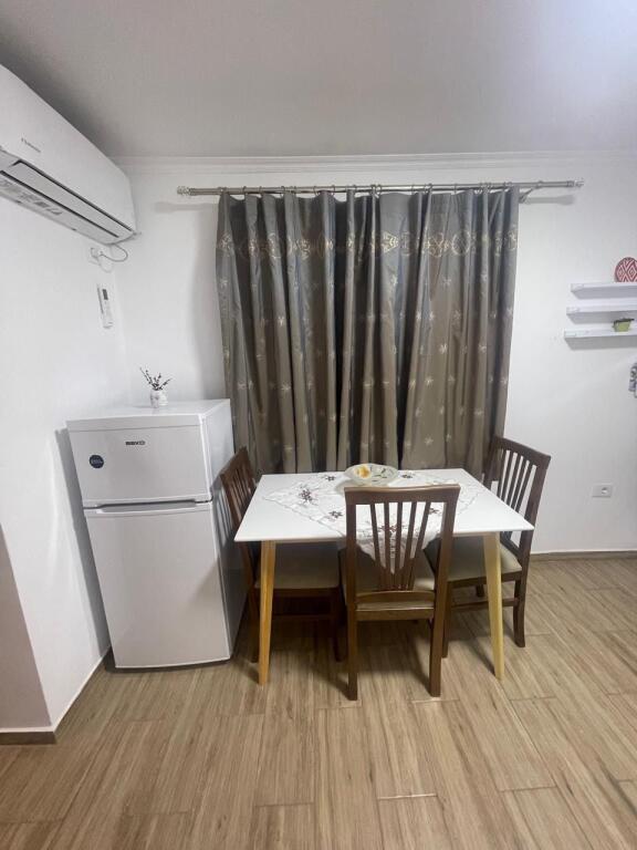 Apartament1+1 me qira tek Rruga Barrikadave!
