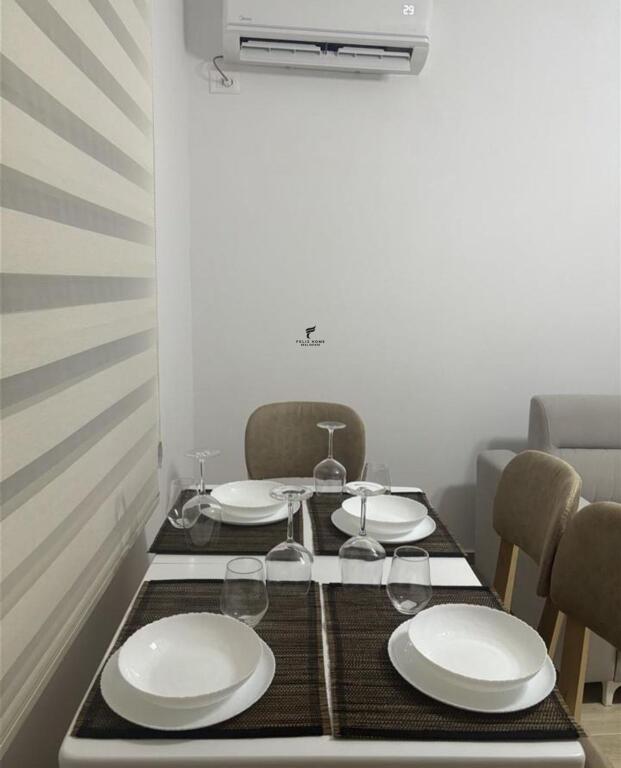 APARTAMENT ME QERA 1+1 ALI DEMI 45.000 LEKE
