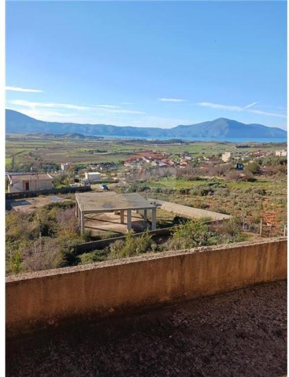 Vilë 3-Katëshe (Karabina) në Shitje, Tragjas, Vlorë