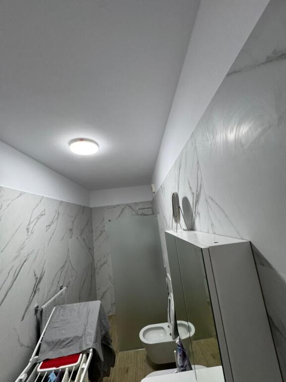 Jepet me qira apartament 2+1 – Univers City