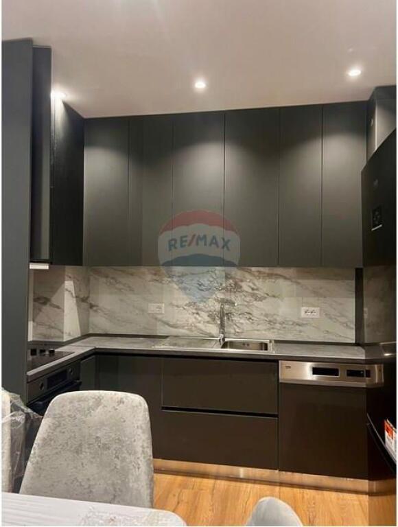 Apartament 3+1+2 per qira Pazari i ri