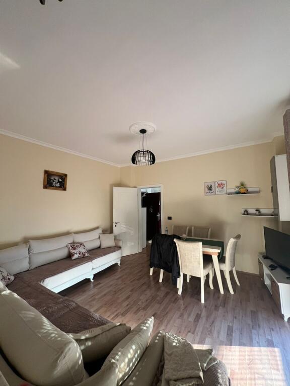 Apartment me qera 1+1 Fresk