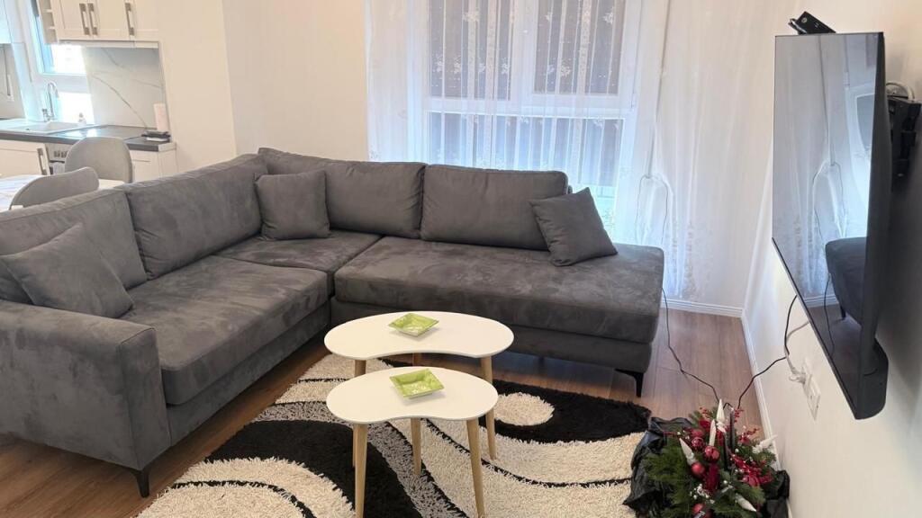 Jepet me qira 1+1 RRUGA JORDAN MISJA 600 mije leke