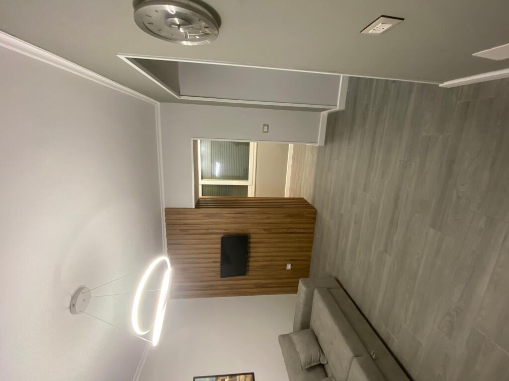 1+1,i mobiluar per here te pare ,shkolle e kuqe,550 mije leke