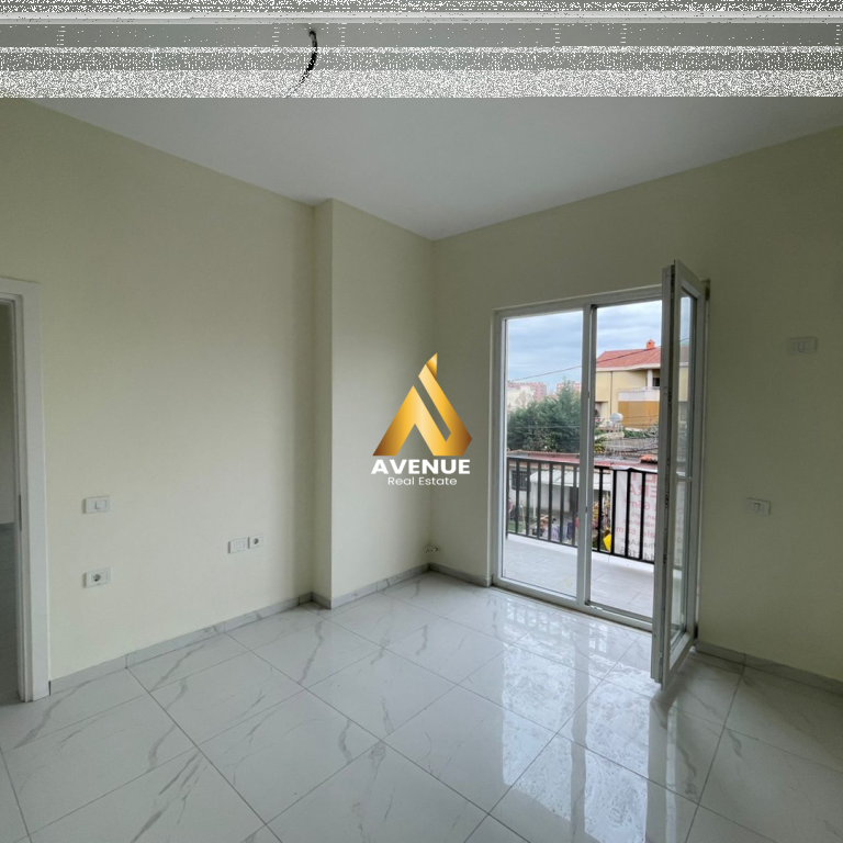 AMBIENT ME QIRA – BULEVARDI BLU, KAMËZ