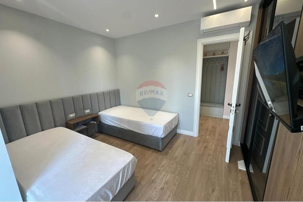 Apartment 2+1+2 for sale on Elbasani Street