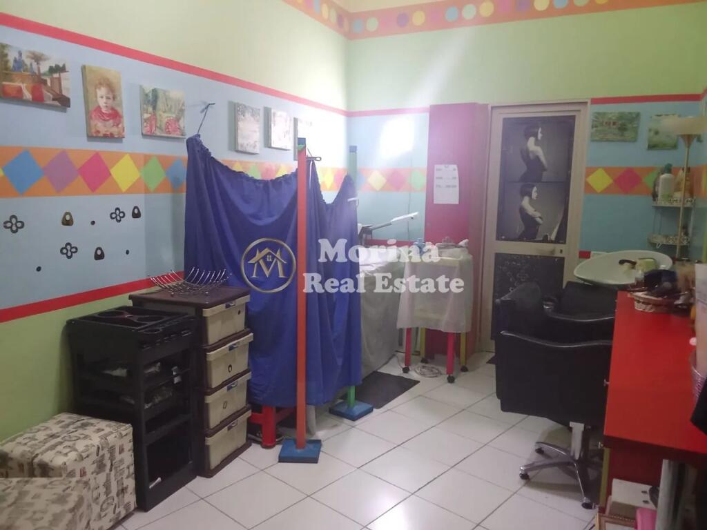 Qera | Ambjent Biznesi | Siri Kodra | 350 €/muaj