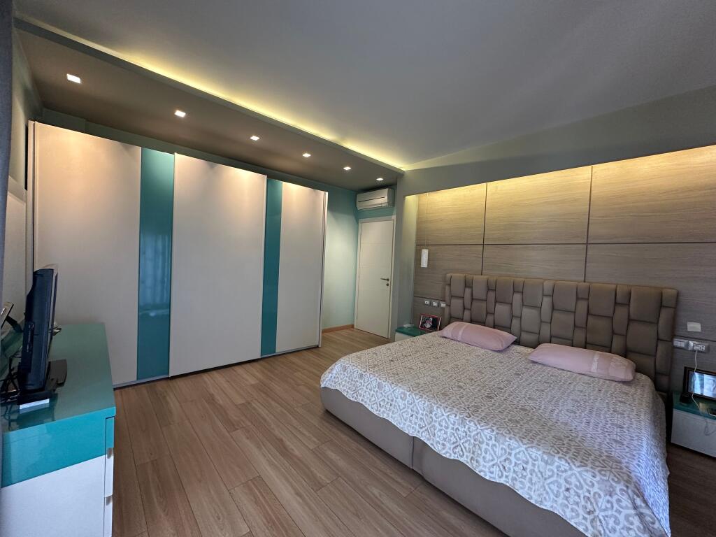 APARTAMENT 2+1+2 PER QIRA, ZOGU I ZI, RING CENTER