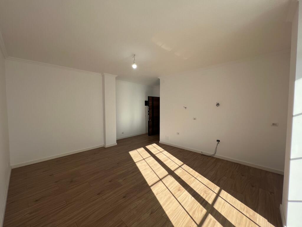 📣 SHITET Apartament 2+1 Me Depo Dhe Ballkon 📍 Prane Qendres 🛣️ Rruga e "Bogdaneve" ✨