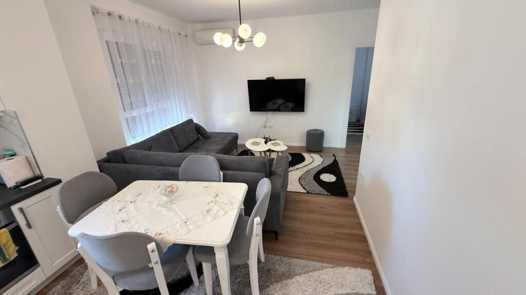 Jepet me qira 1+1 RRUGA JORDAN MISJA 600 mije leke