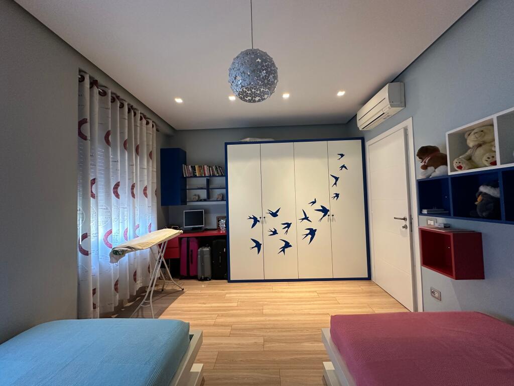 APARTAMENT 2+1+2 PER QIRA, ZOGU I ZI, RING CENTER