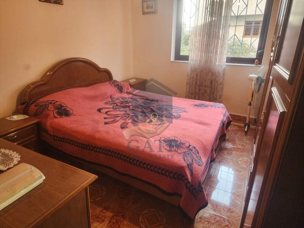 Shitet apartament 2+1 në Kavajë, pranë qendrës