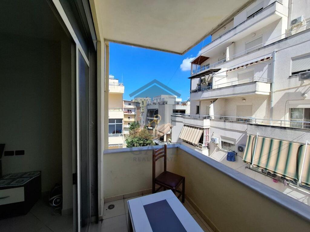 Shitet apartament 2+1 në Plazh Iliria, Durrës – Vetëm 200m nga deti!