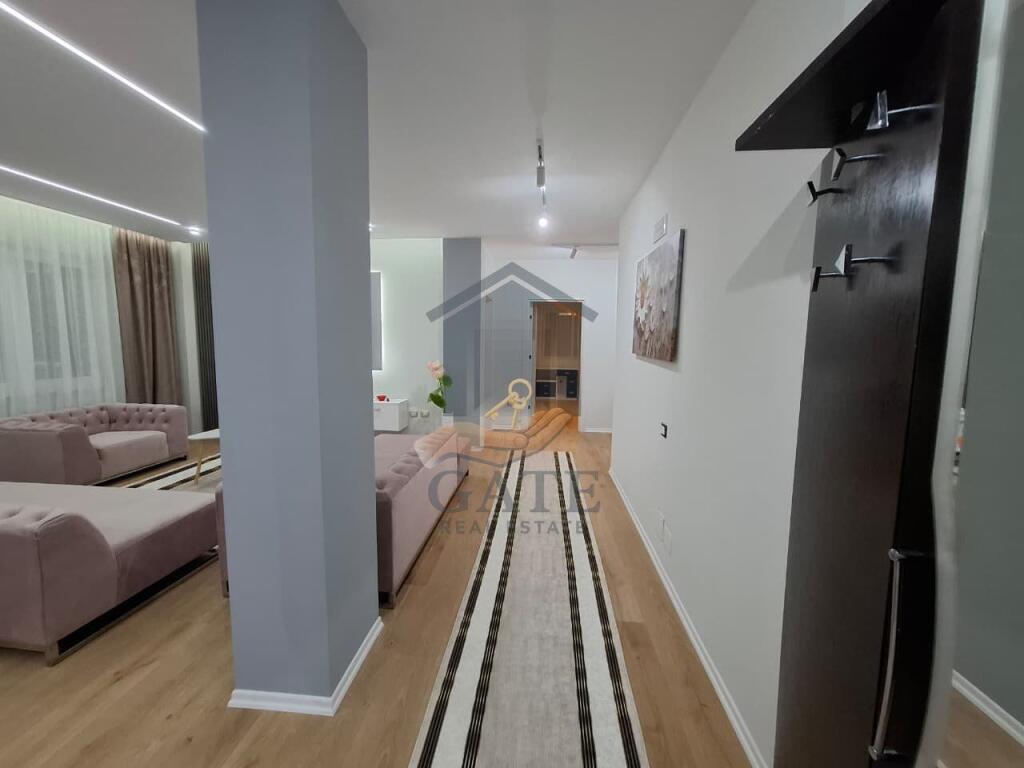 Shitet, Apartament 3+1+2+2, Prane Markates, Durres!