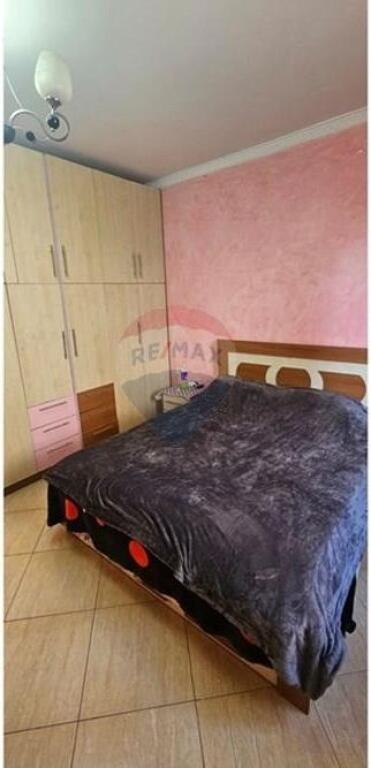 Shtëpi private - Për Shitje - Shkozë, Tiranë