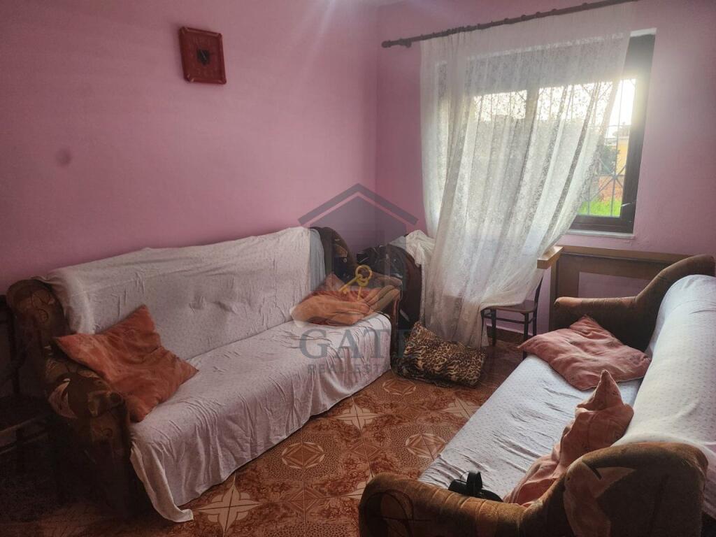 Shitet apartament 2+1 në Kavajë, pranë qendrës