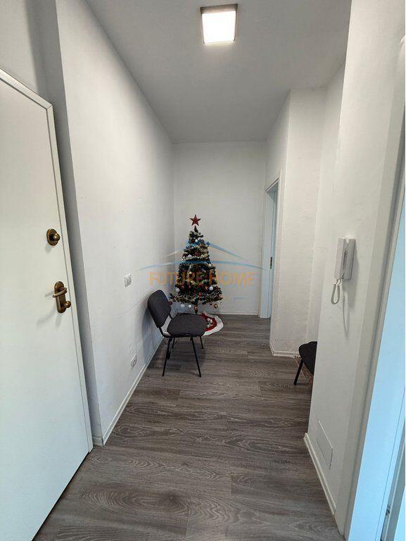 Apartament 1+1+Post parkimi, Rruga Qemal Stafa, Tiranë