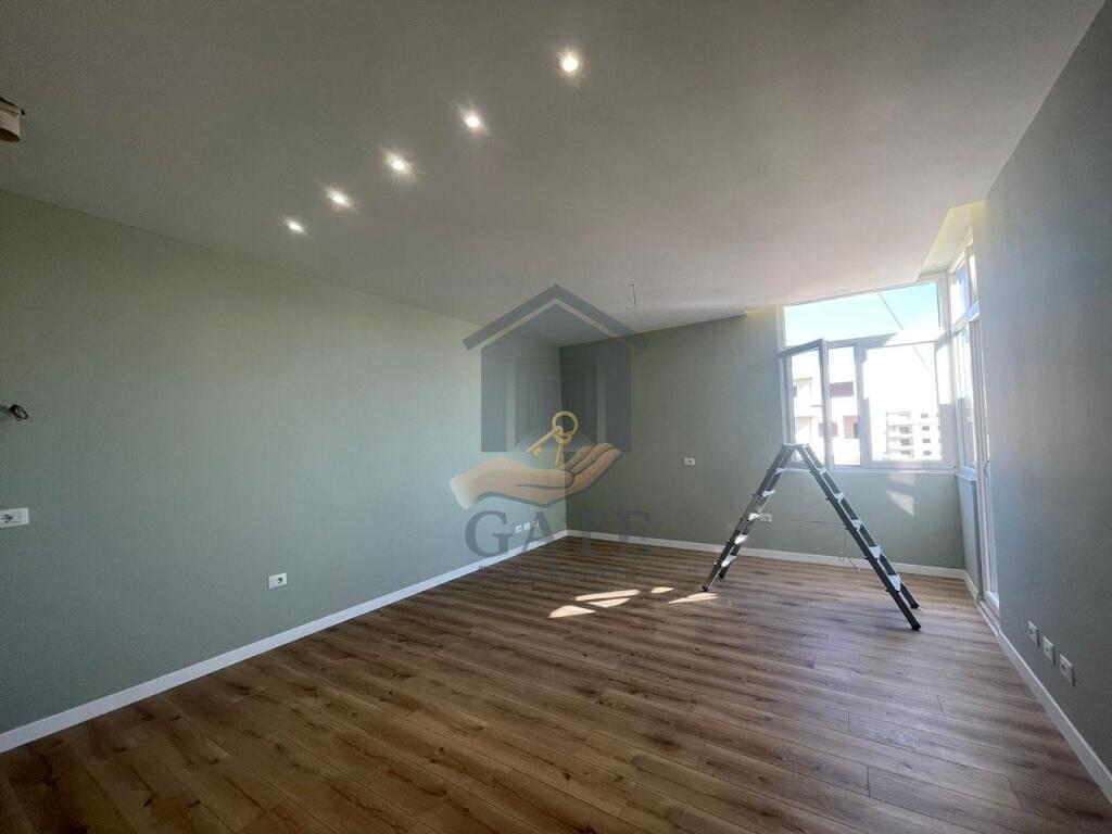 Shitet Apartament 2+1, Kazazi, Durres