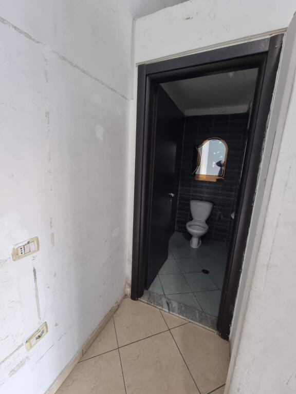 Negozio in affitto, Cabejt!