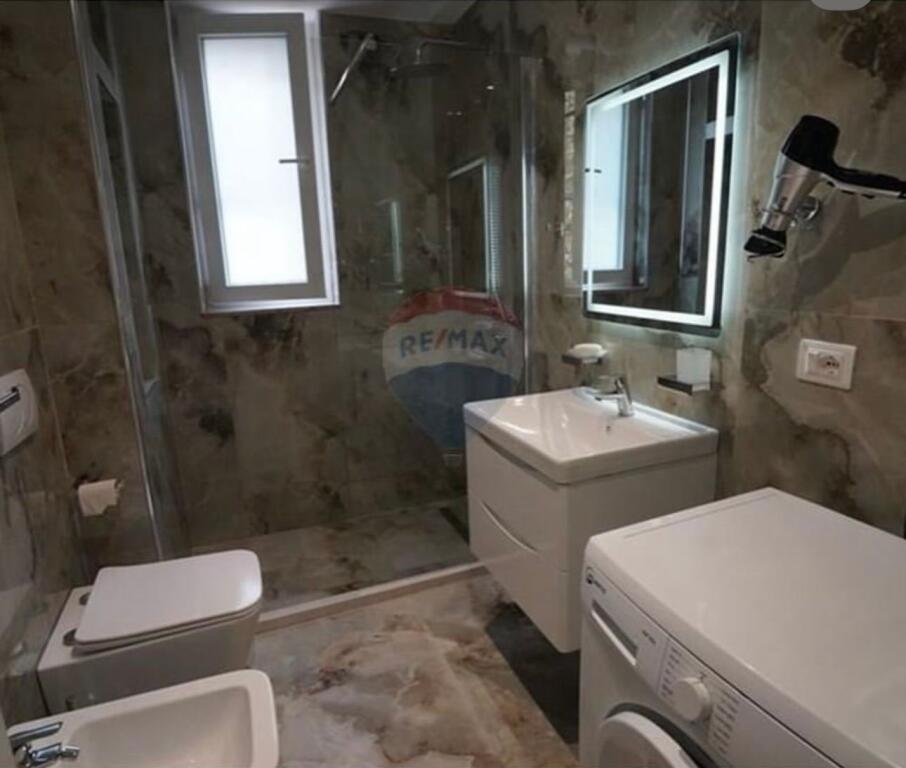 Appartamento in affitto 1+1 vicino al ristorante di Durazzo