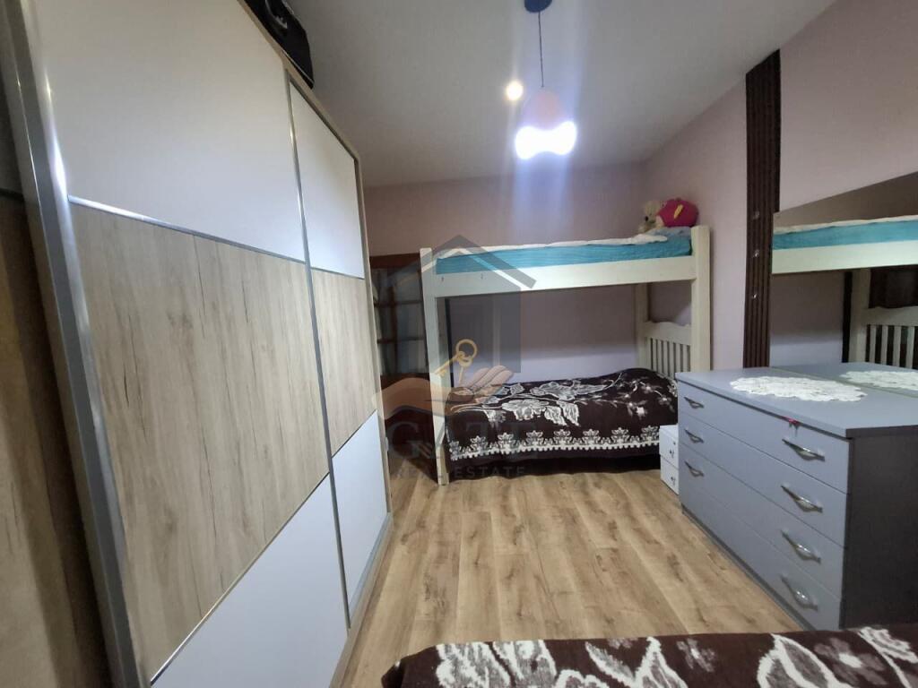 Shitet Apartament 2+1 + Post Parkimi – Investim Modern, Kati 2 Banim – Durrës (pranë Tregut të Vogël Industrial)

