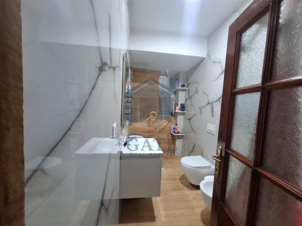 Shitet Apartament 2+1 + Post Parkimi – Investim Modern, Kati 2 Banim – Durrës (pranë Tregut të Vogël Industrial)
