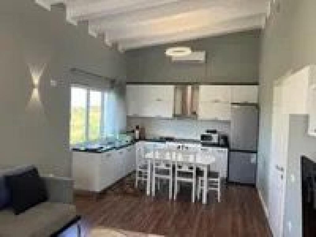 🏡 Vilë 3-katëshe me qira – Lundër, pranë TEG